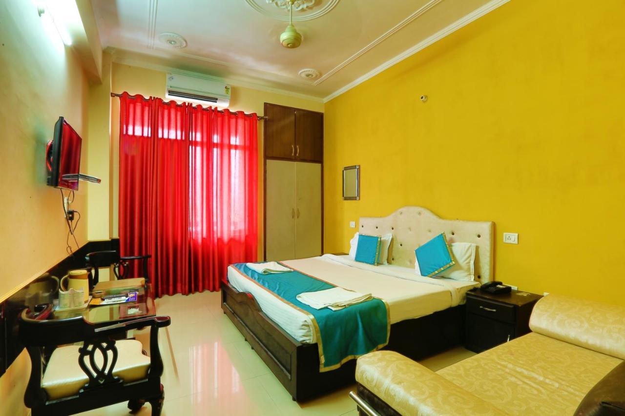 Hotel Paras Plaza Rishīkesh Exterior foto